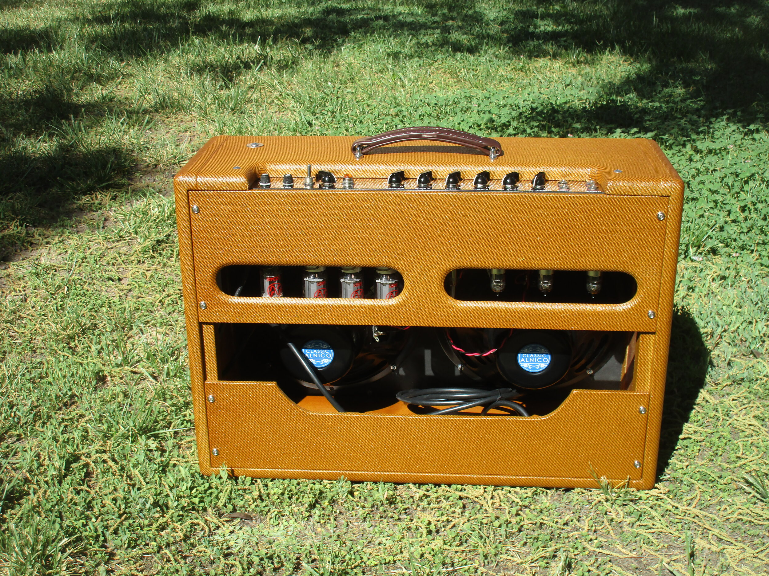 The Tumblin' Dice CPC-80T Tweed Twin Style Amp — Carl's The Tumblin' Dice CPC-80T Tweed Twin Style Amp — Carl's